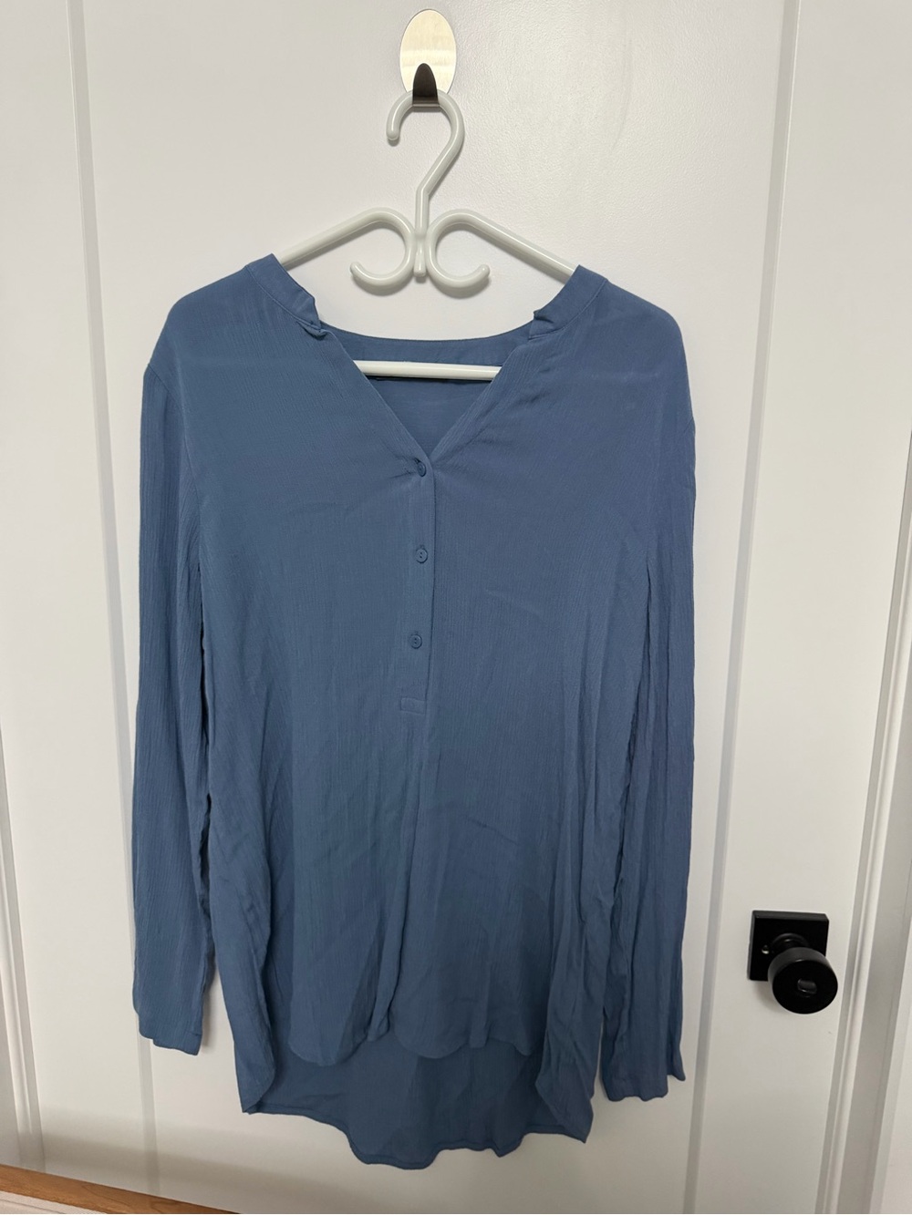 Suzy Shier Slate Blue V-Neck Button Long Sleeve Top